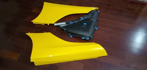 McLaren 650S Left & Right Side Quarter Rocker Panel Molding With Plastic Inserts - Picture 4 of 6
