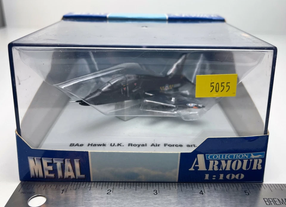 Colección Armour - B.A. Hawk Fuerza Aérea del Reino Unido "Black Hawk" - Escala 1:100 - #5055 Foto 2 de 3