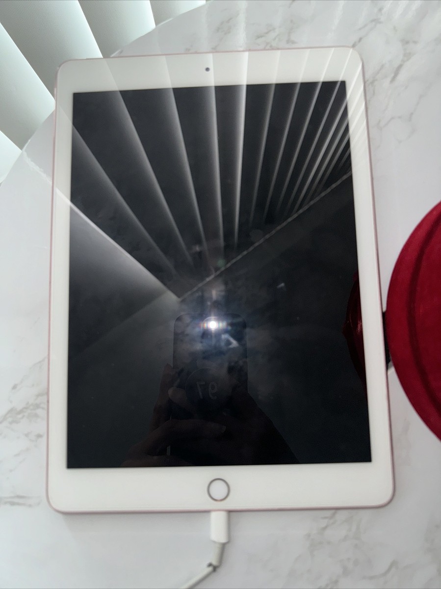 Apple iPad Pro 1st Gen. 32GB, Wi-Fi, 9.7 in - Rose Gold for sale