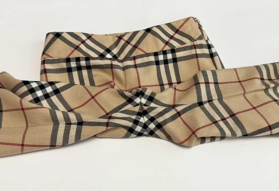 Pantalones capri de lana a cuadros Burberry Nova para niñas Pantalones niños Londres 6 años Foto 3 de 4