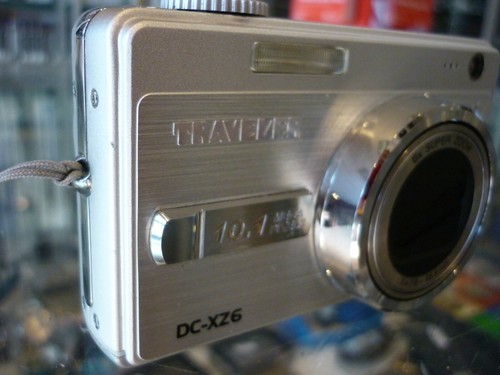 TRAVELER DC-XZ6 DIGITAL CAMERA 10MP 2.8" LCD / FOR PARTS OR NOT WORKING - Picture 2 of 10