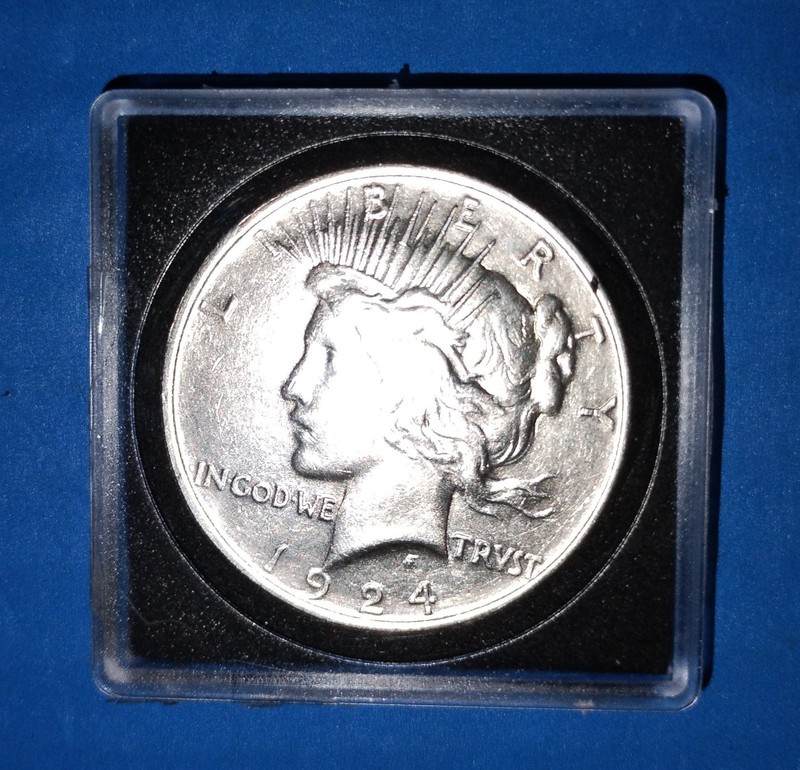 1924 PEACE SILVER DOLLAR UNC RARE COIN 