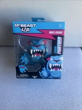 2023 MOOSE TOYS--MR BEAST LAB--CLASSIC PANTHER FIGURE (NEW)