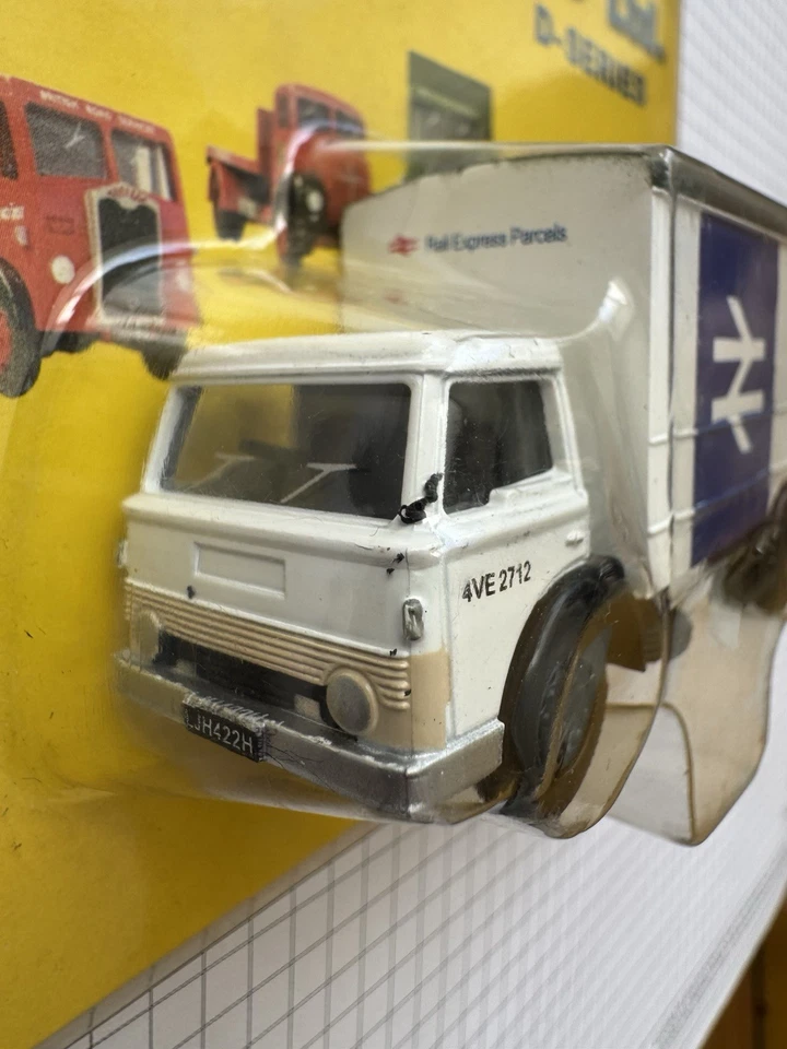 Base Toys Ltd D Series Rail Express Parcels Truck D-08, BRAND NEW / BOXED - Image 3 of 4