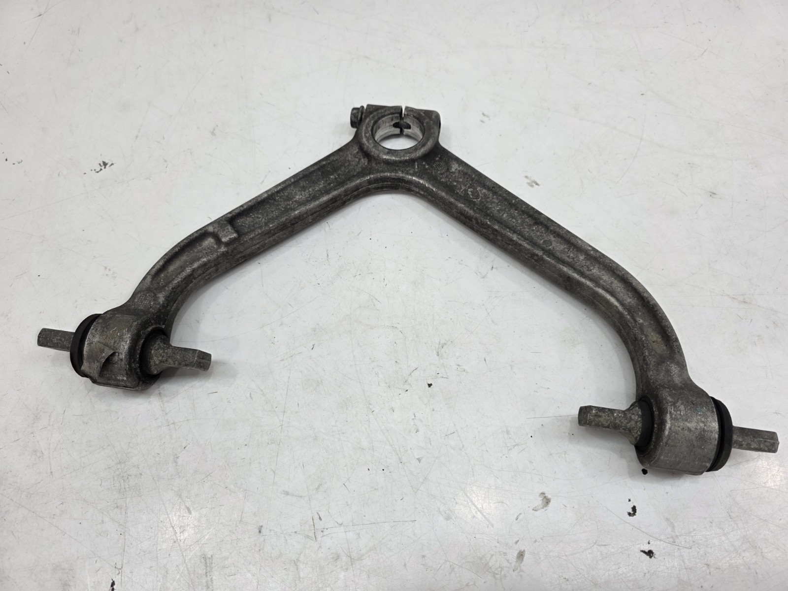 Lamborghini Aventador REAR+RIGHT+UPPER Control arm P/N 470505324D