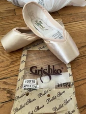 Brand new Grishko Pointe Shoes size 4 X