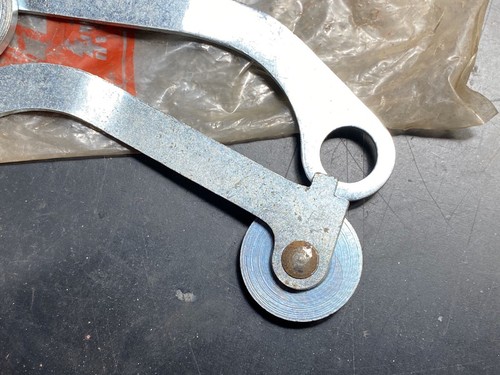 HONDA DREAM C70 C71 CS71 C75 C76 CS76 Stopper Shift Drum Arm / NOS - Picture 10 of 10