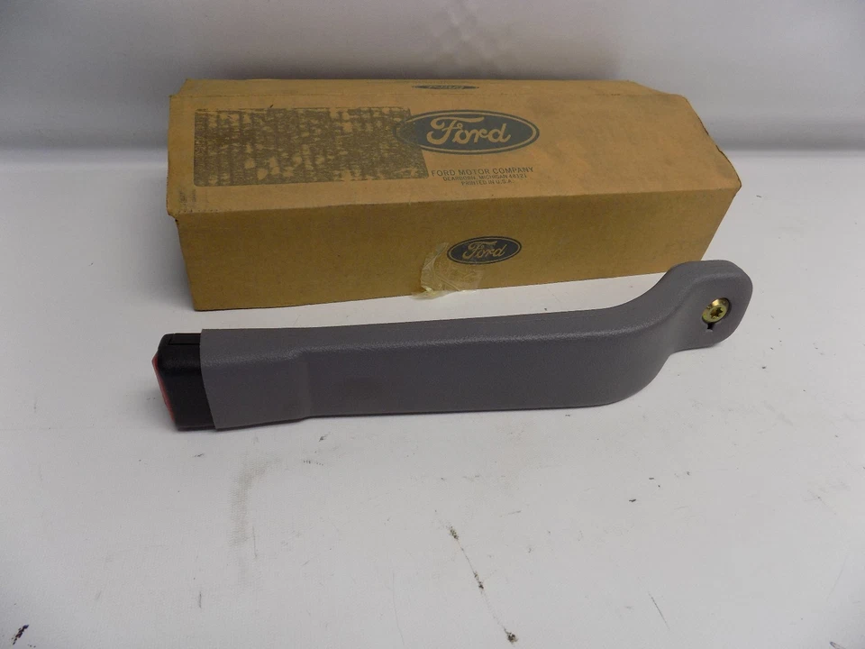 全新 原始设备制造商 1995 - 1998 福特 Windstar 右前座皮带扣零件组件  — 第 2/3 张图片