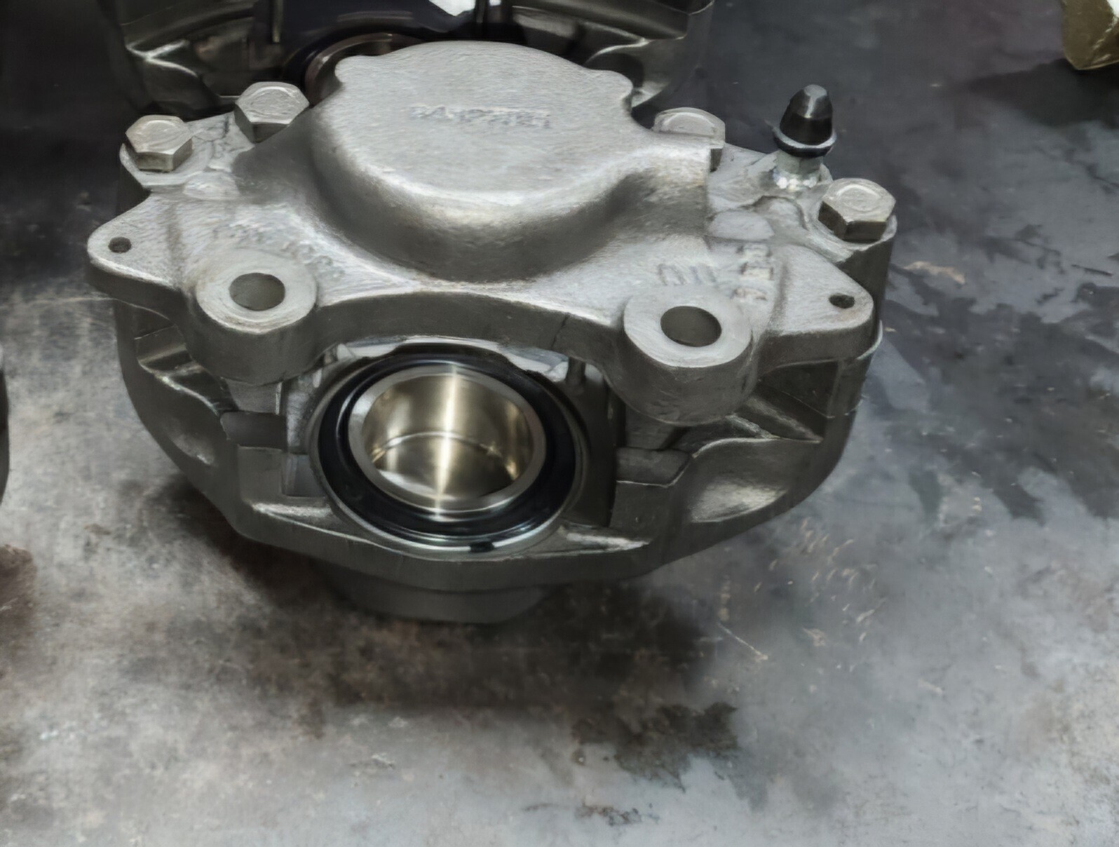 ROLLS ROYCE FRONT CALIPER SHADOW, CORNICHE 66-80 RR363 MUST Send ME YOUR CORE