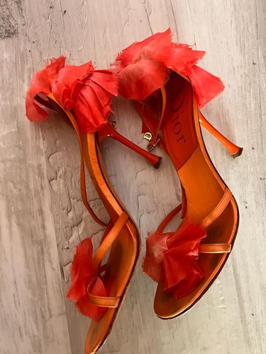 Limited Edition Christian Dior Adorned w Floral Appliqué Petals Slingback Sandal - Picture 4 of 10