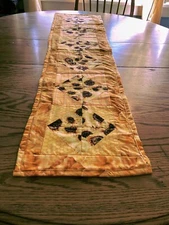 Sunshine Blossom Handmade Sunflower Table Runner – A One-of-a-Kind Floral Deligh