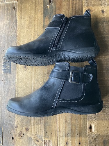 Vionic Adrie Black Leather Ankle Boots 