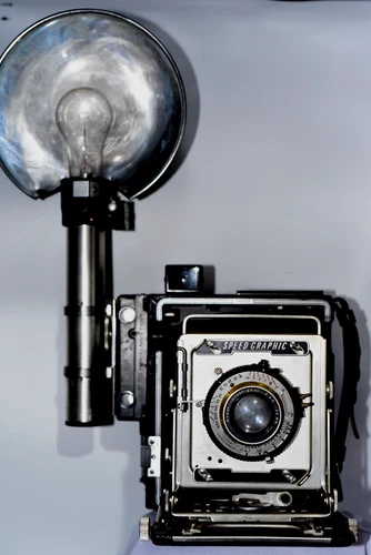 Graflex Speed Graphic 31/4x41/4 w/ Kodak Anastigmat 126mm f4.5 Flash. SEE PIX.