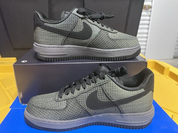 Nike Air Force 1 '07 LX Vibram Pencil Point IH1943-001 Hombre Talla 7.5 Sin Tapa de Caja 2