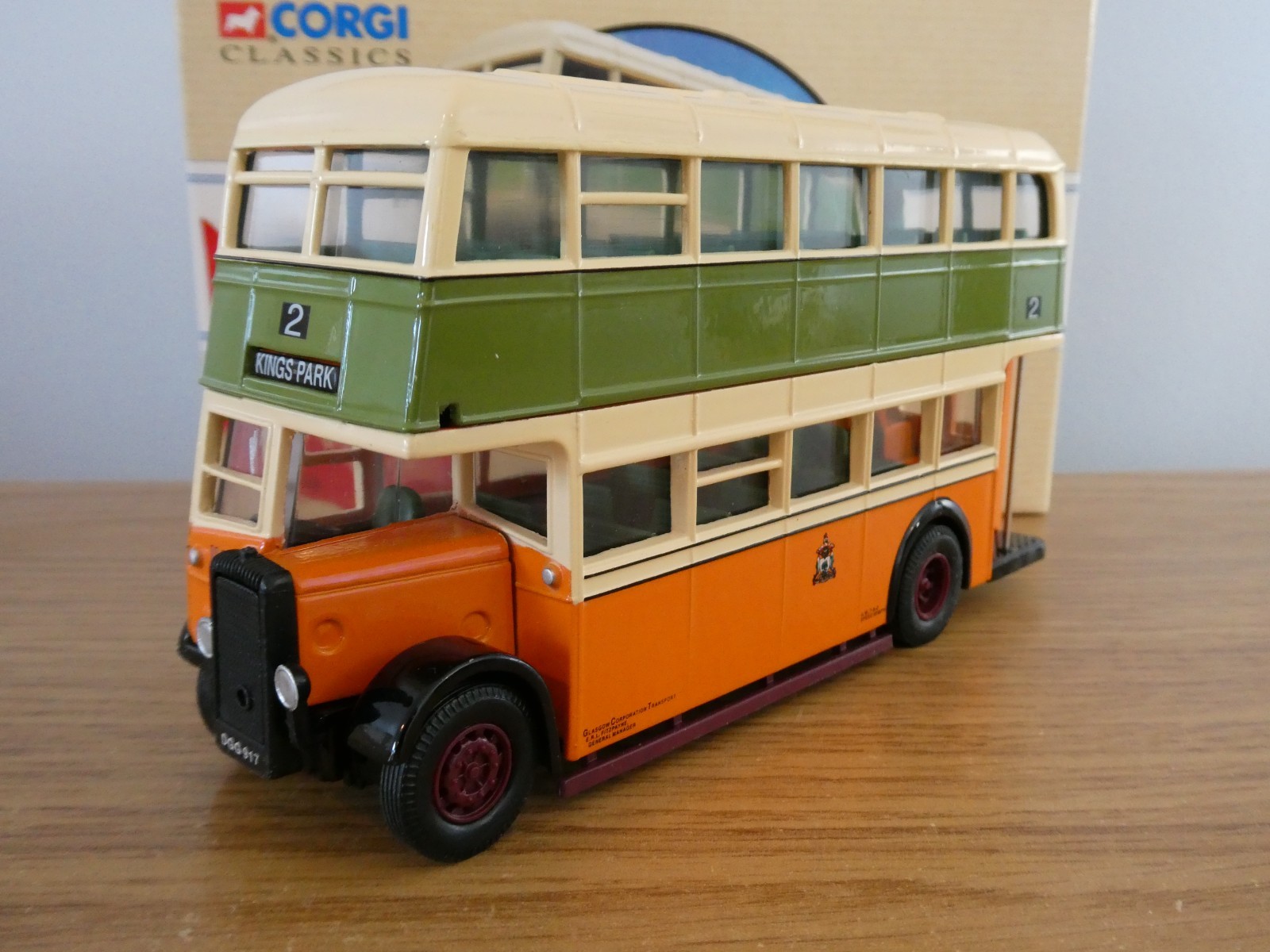 CORGI CLASSICS GLASGOW CORPORATION TRANSPORT DAIMLER CW BUS MODEL 97336 1:50