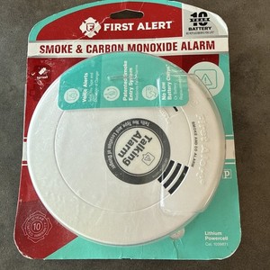 First Alert 1039871 Alarm Smoke - White