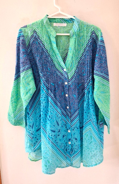 SUN "N" SAND BLUE & GREEN TUNIC STYLE COTTON TOP. SIZE 14