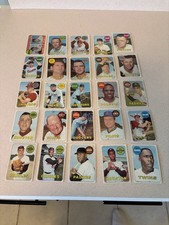 25 Topps 1969 Baseball Cards