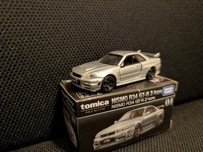 Tomica Takara Tomy Premium Nissan Skyline GT-R Nismo R34 Z-tune 1