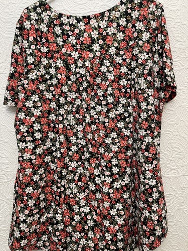 Magritta Woman Tunic Top - Picture 6 of 6