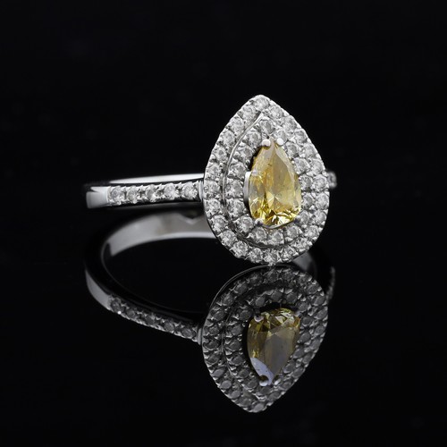 ANELLO MOLLY IN ORO 18KT DIAMANTI 0.46 CT E DIAMANTE GOCCIA FANCY COLOR 0,56 CT - Foto 3 di 6