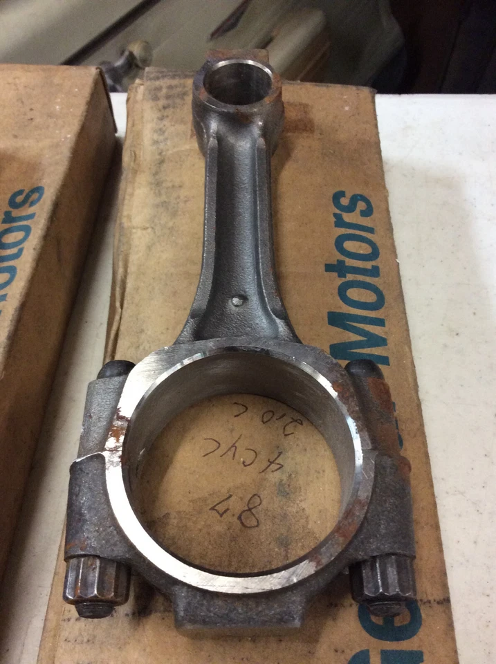 NOS Pair Chevy S10 Blazer Cavalier 2.0L Connecting Rods 14049735 Chevrolet - Image 2 of 4