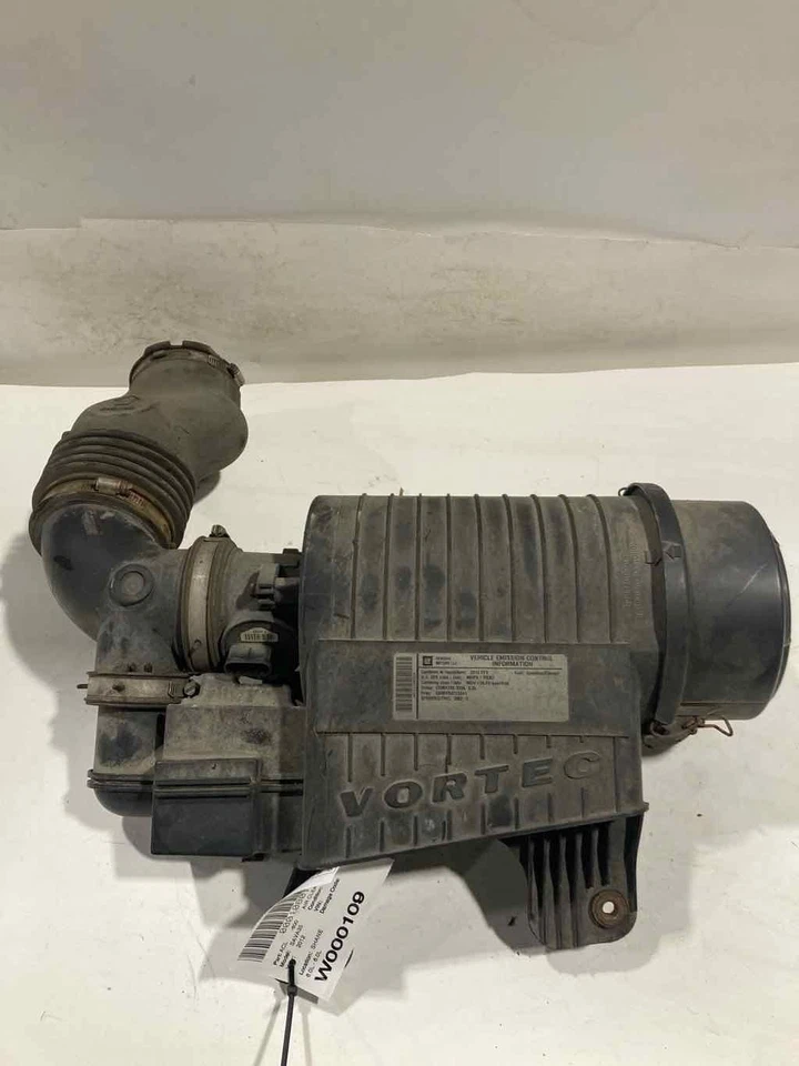 Used Air Cleaner Assembly fits: 2012 Gmc Savana 3500 van 6.0 Grade C - Imagem 3 de 4