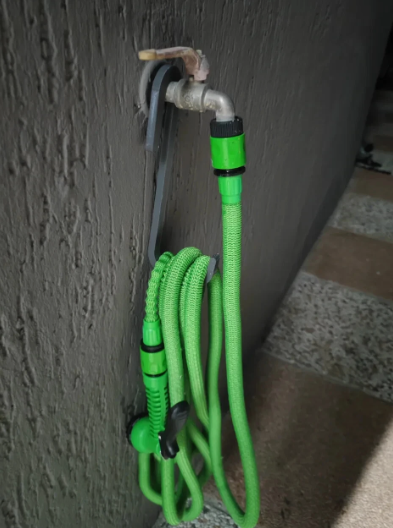 Garden Hose Wall Mount Holder Heavy Duty Outdoor Hose Storage Hook Rack