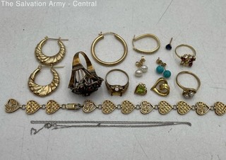 Assorted 10K Gold Necklace Bracelet Earrings Ring Jewelry Mixed Lot 25.64g