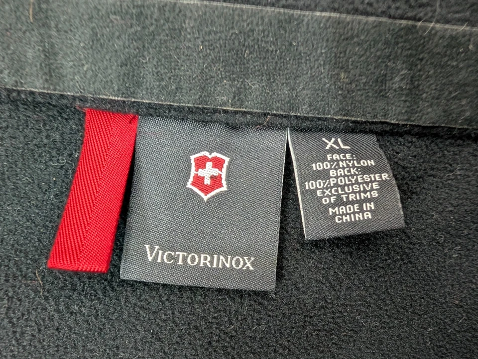 Chaqueta Victorinox Cremallera Completa Para Hombre Talla XL Roja Nylon Bolsillos con Cremallera Vellón Exterior Foto 2 de 4