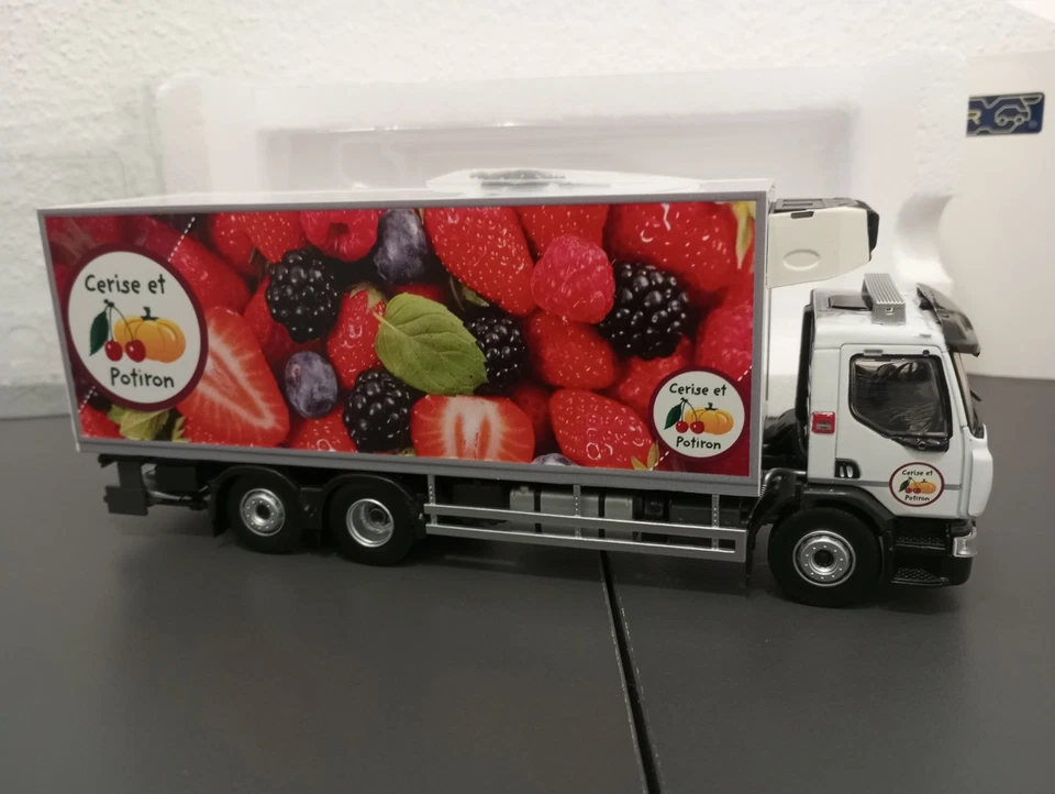 Collector ELIGOR LBS camion BERLIET RENAULT D 26 porteur Frigorifique Neuf - Photo 4/4