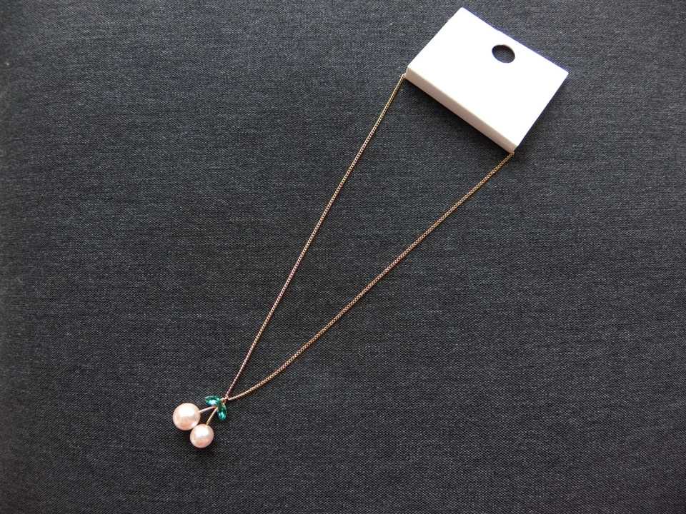 Forever21 вишневый жемчуг и хрустальные листья подвеска золотая цепочка короткое ожерелье - Изображение 3 из 4