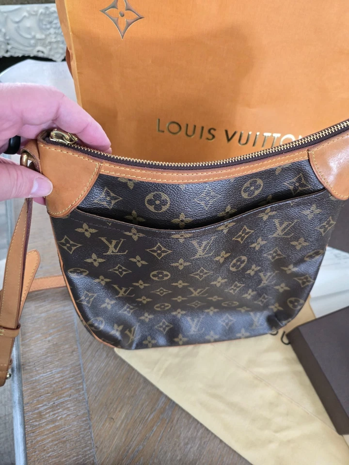 Bolso de Hombro Louis Vuitton Odeon Marrón Lona y la Cartera Anais a Juego Foto 3 de 4