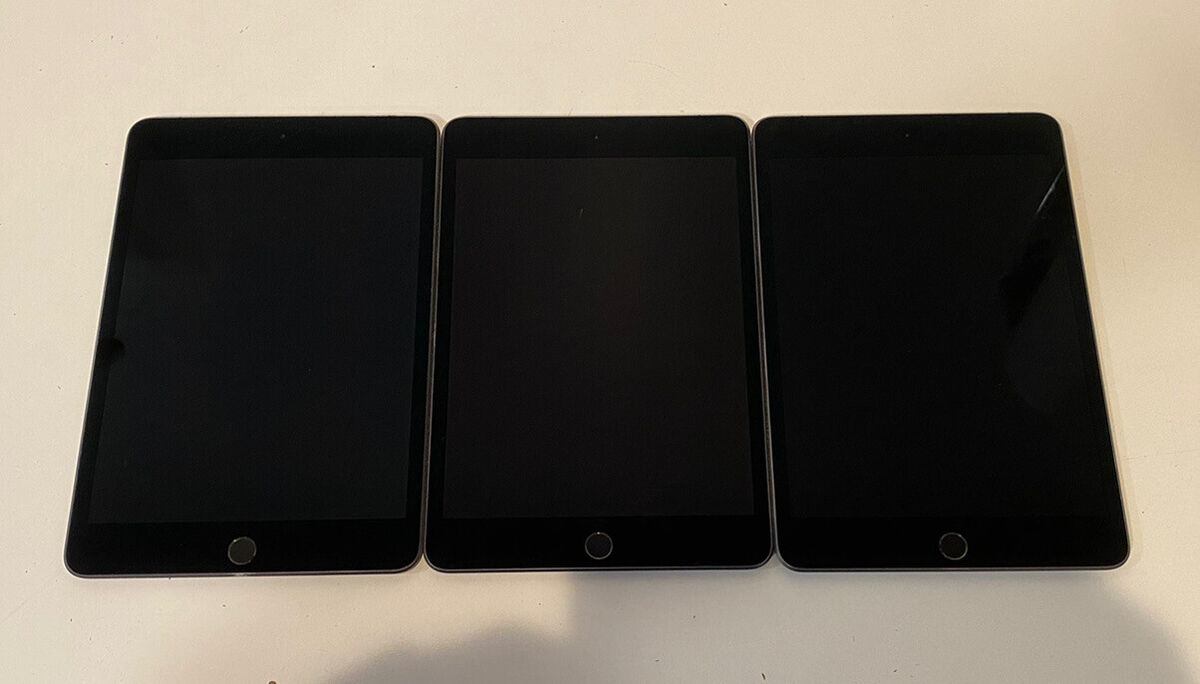 AS IS Lot of 3 Apple iPad Mini 5th Generation 64GB, 7.9in AS IS Lot of 3 Apple iPad Mini 5th Generation 64GB, 7.9in