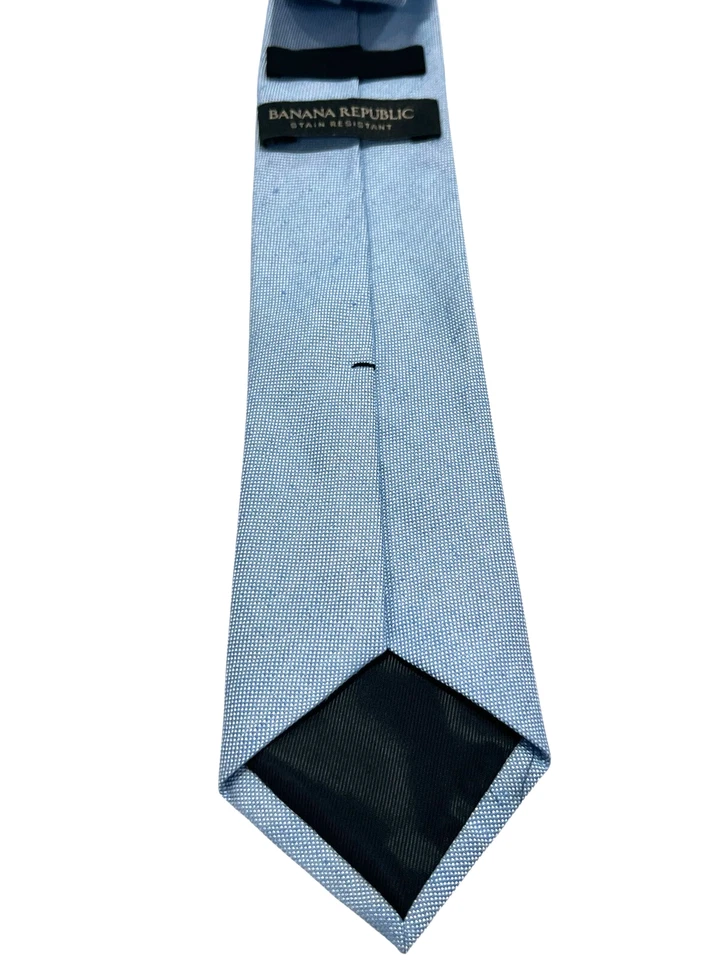 Corbata Banana Republic de lino mezcla de seda azul claro resistente a las manchas 58 pulgadas Foto 3 de 4