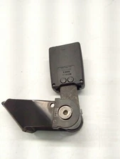 1997-2003 BMW 5 SERIES REAR RIGH SIDE N/S LOWER SEAT BELT BUCKLE LOCK OEM 58058