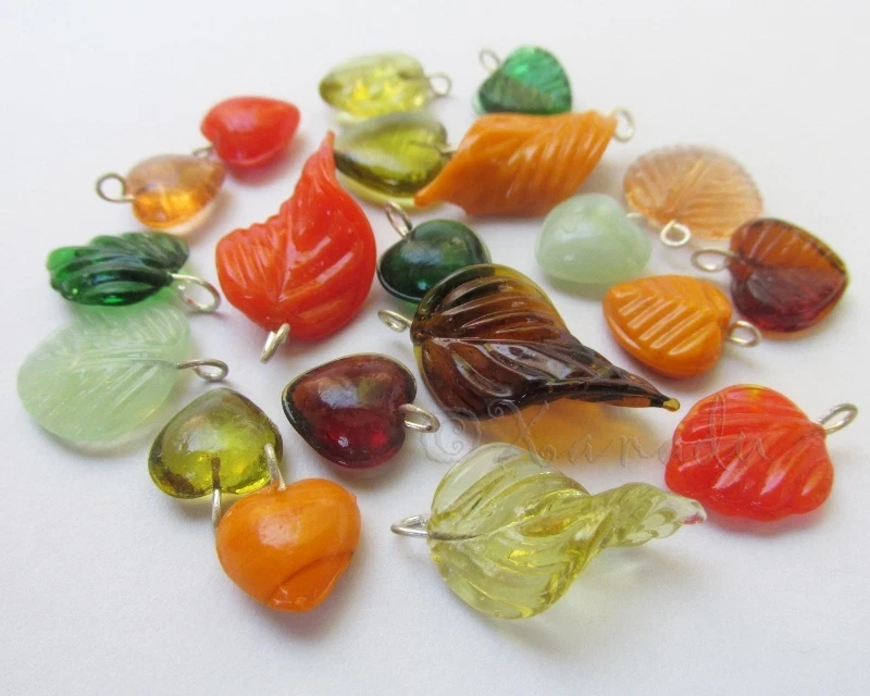 Осенние листья стеклянная смесь - 50 шт. оптовая продажа зеленые, коричневые стеклянные подвески CM4694 - Изображение 2 из 4