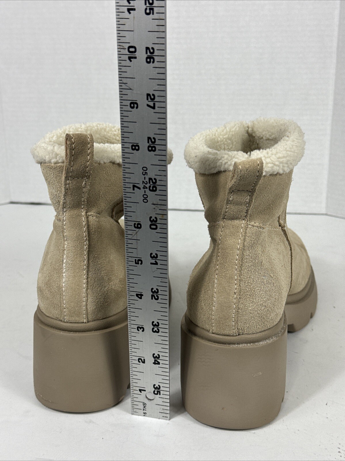 SAOLA Stivali Steve Madden Hatcher suola a strappo finto shearling scamosciati tomaia 9M marrone nuovo senza scatola