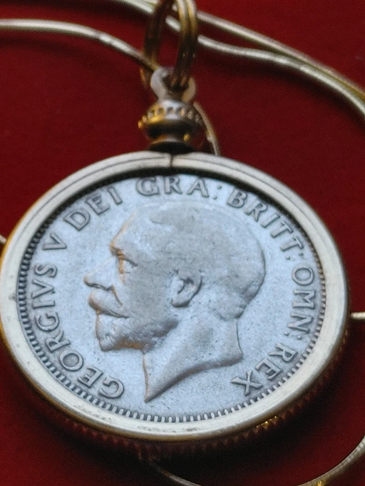 Colgante de chelín de plata británico 1933 en cadena italiana llena de oro de 18 quilates de 20" de 25 mm Foto 3 de 4