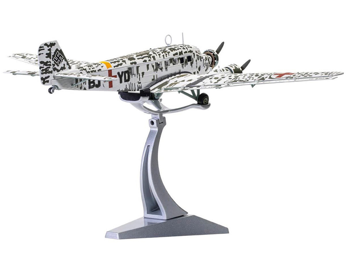 Corgi AA36911 Junkers JU52/3m Medical Evacuation Aircraft - View #9