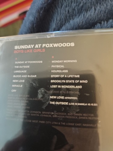 Boys Like Girls: Sunday At Foxwoods CD + 2 Bonus Songs (Target Exclusive) NEW - Picture 3 of 4