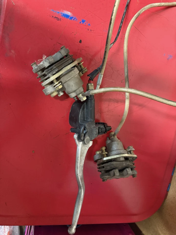 Pinza de freno delantera Polaris Outlaw 500 línea derecha e izquierda cilindro maestro Foto 2 de 2