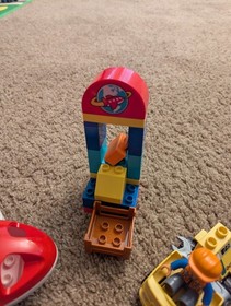 Lego Duplo 10590 Airport Retired 2015