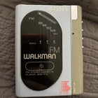Vintage Sony WM-F70 Walkman Cassette Player FM For Parts Or Repair((D-3))