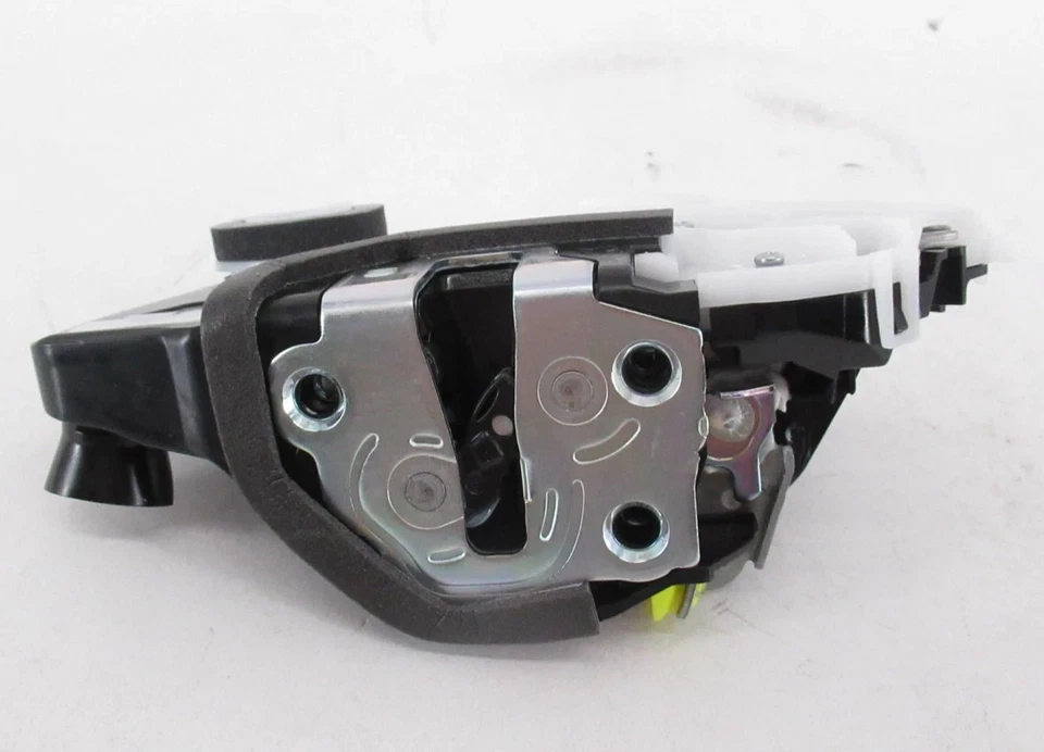 Actuador de pestillo de puerta de cerradura delantera izquierda OEM Toyota Prius Series 13-20 69040-47110 Foto 2 de 4