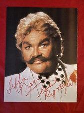 Autographed Oliver Playbill signed by Rip Taylor, Linda Michele, Tom McKinney