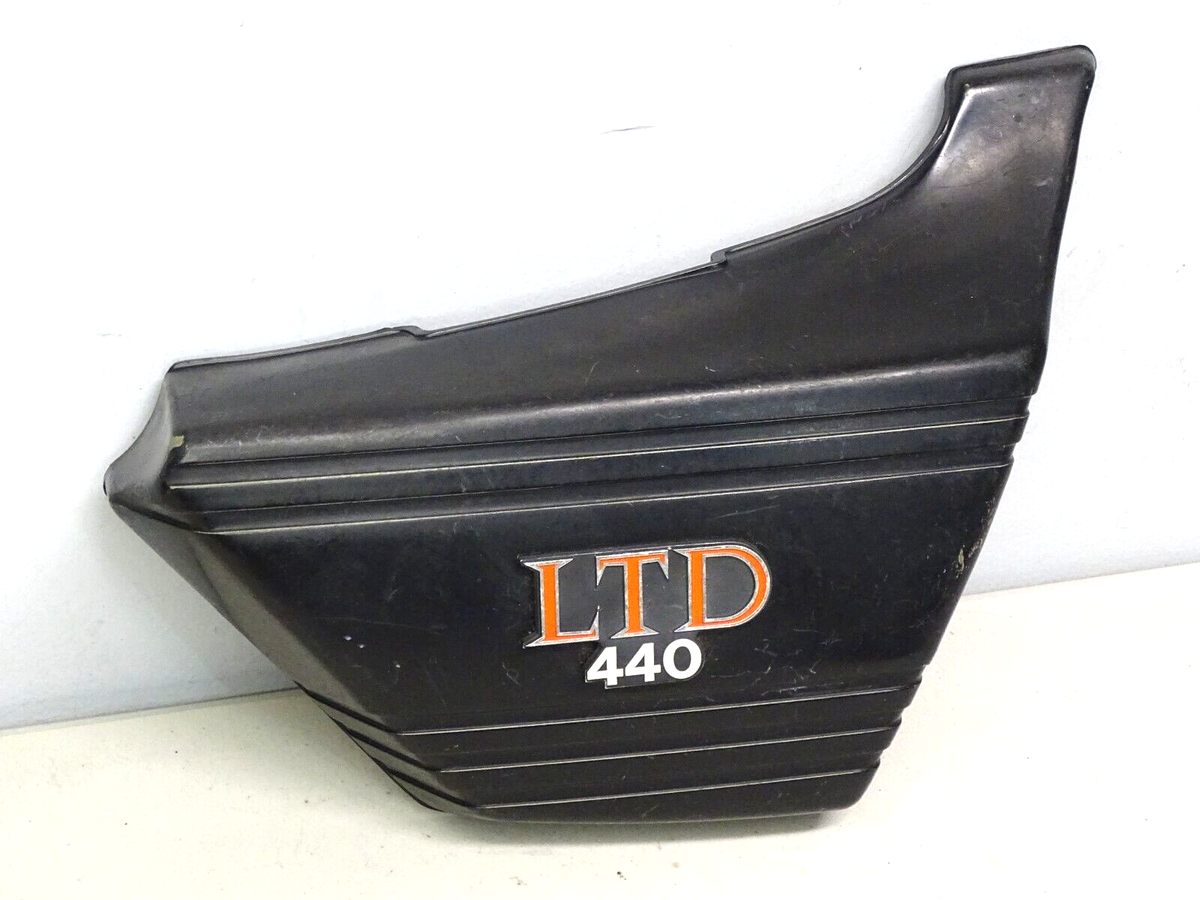 1981専用 1980 Kawasaki KZ440 LTD Right Side Cover Panel Fairing 36001