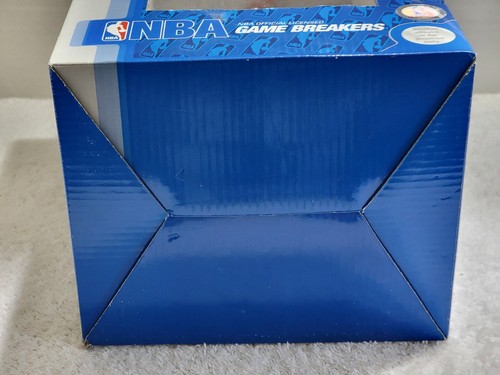 LEBRON JAMES CLEVELAND CAVALIERS 23 BASKETBALL FIGURE UPPER DECK NEVER OPENED - Picture 5 of 6