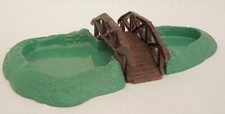 Plasticville USA - Bridge and Pond Unit - Vintage Tain Acessory