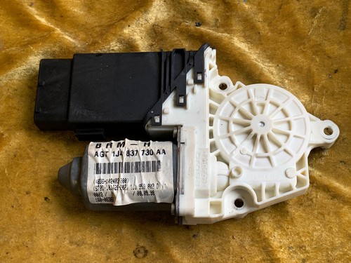 VW Golf IV / 4 Fensterhebermotor Motor Fenster vorne rechts 1J4837730AA